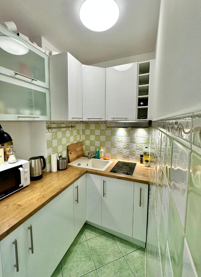 Apartamento Gold 2 King Size Bed, Metro X2 Free Wifi, 50'Tv Netflix, Hbo, Appletv+ Varsovia Exterior foto